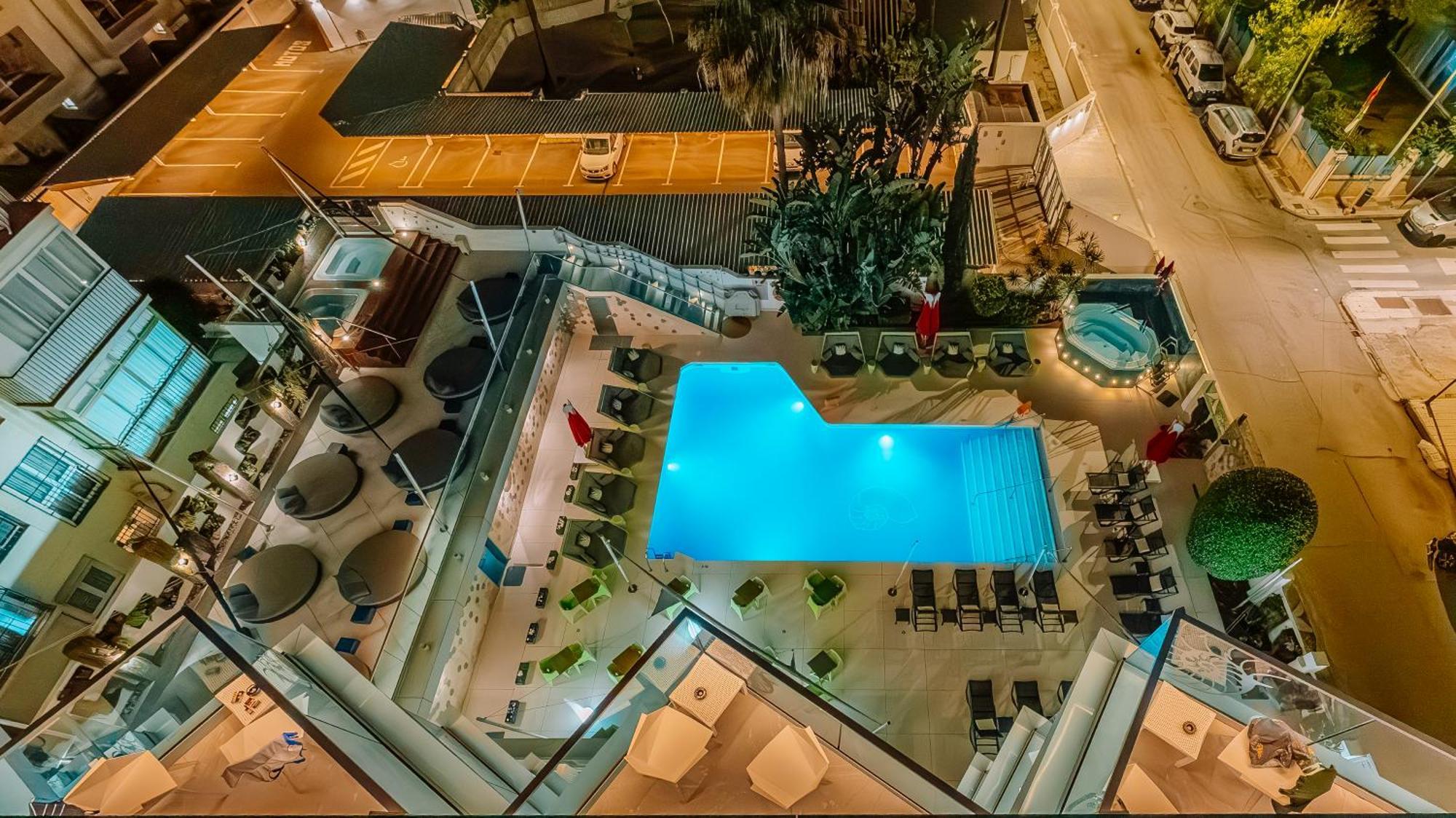 Essence Boutique 4*